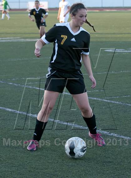 Thumbnail 2 in La Serna vs. Cabrillo (CIF SS D5 Final) photogallery.