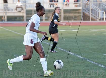 Thumbnail 2 in La Serna vs. Cabrillo (CIF SS D5 Final) photogallery.