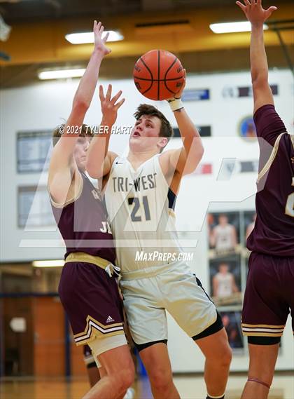 Thumbnail 3 in Brebeuf Jesuit Preparatory @ Tri-West Hendricks photogallery.