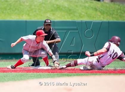 Thumbnail 2 in Langham Creek vs Pearland (UIL 6A Regional Semifinal) photogallery.