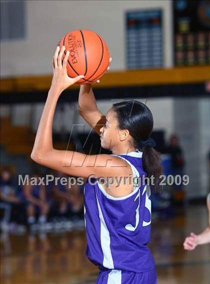 Thumbnail 2 in Warren vs Pasadena Memorial (McDonalds Texas Invitational) photogallery.