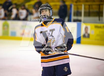 Thumbnail 1 in Vernon @ Roxbury photogallery.