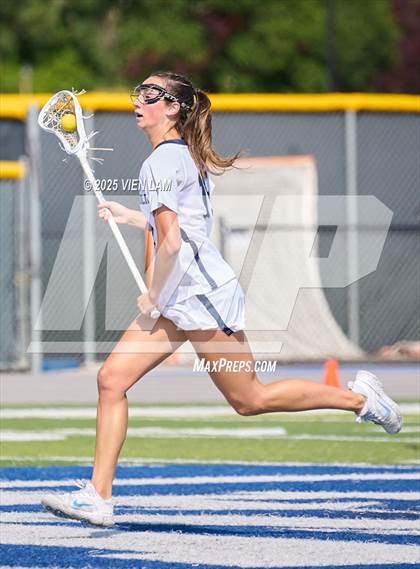 Thumbnail 3 in Marin Catholic vs. Terra Linda photogallery.