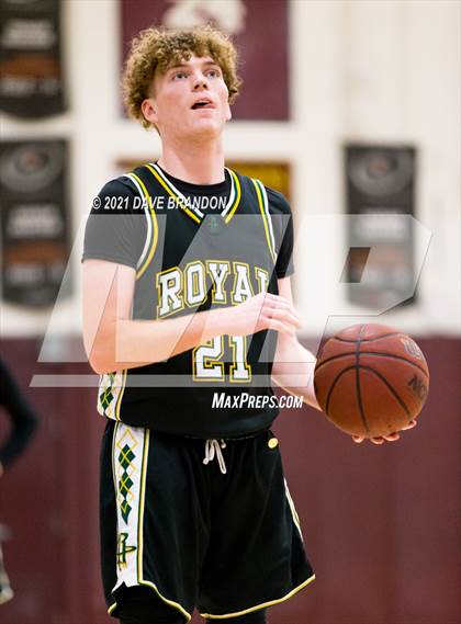 Thumbnail 3 in Royal @ Simi Valley photogallery.