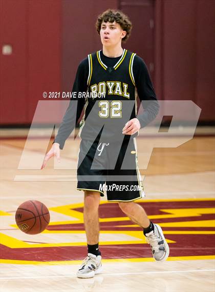 Thumbnail 2 in Royal @ Simi Valley photogallery.