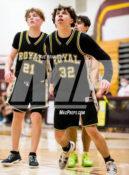 Thumbnail 1 in Royal @ Simi Valley photogallery.
