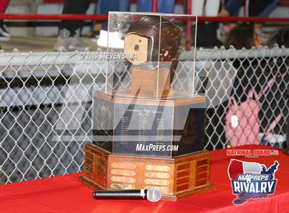 Thumbnail 3 in Chula Vista @ Sweetwater (2018 MaxPreps Rivalry Series) photogallery.