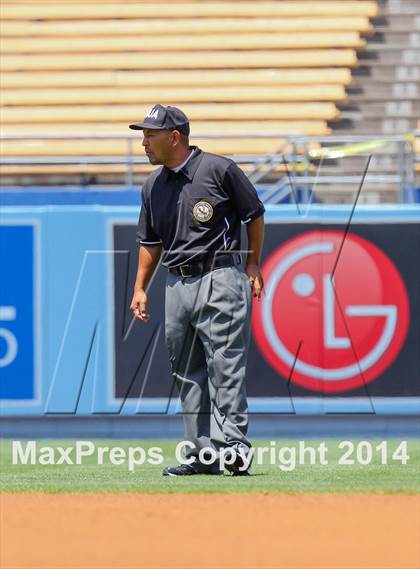 Thumbnail 1 in Birmingham vs. Chatsworth Charter (CIF L.A. City D1 Final) photogallery.
