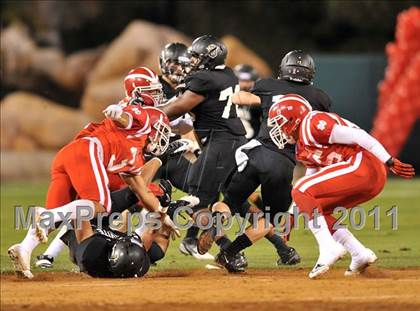 Thumbnail 1 in Mater Dei vs. Servite photogallery.