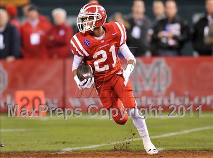 Thumbnail 2 in Mater Dei vs. Servite photogallery.
