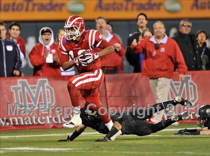 Thumbnail 3 in Mater Dei vs. Servite photogallery.