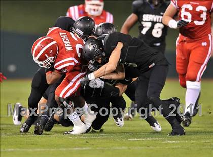 Thumbnail 3 in Mater Dei vs. Servite photogallery.