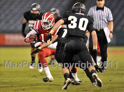 Thumbnail 1 in Mater Dei vs. Servite photogallery.