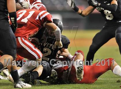 Thumbnail 1 in Mater Dei vs. Servite photogallery.