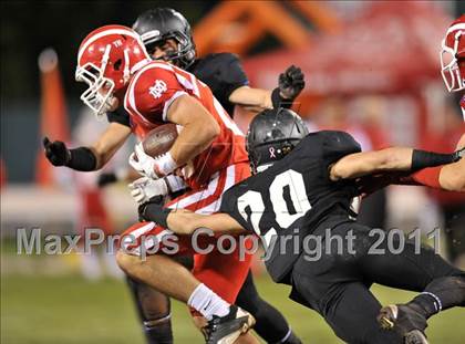 Thumbnail 3 in Mater Dei vs. Servite photogallery.