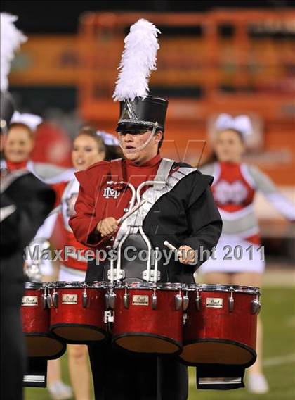 Thumbnail 3 in Mater Dei vs. Servite photogallery.