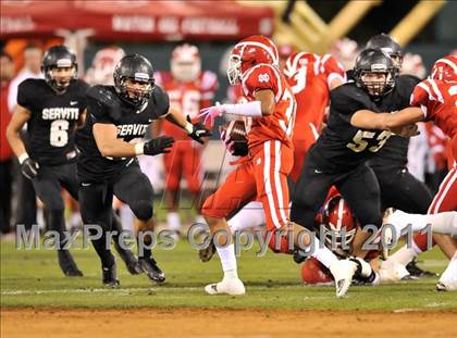 Thumbnail 3 in Mater Dei vs. Servite photogallery.