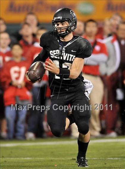 Thumbnail 2 in Mater Dei vs. Servite photogallery.