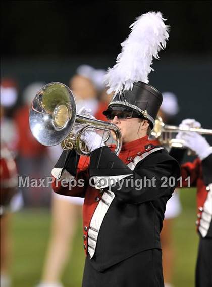 Thumbnail 1 in Mater Dei vs. Servite photogallery.