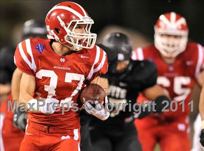 Thumbnail 1 in Mater Dei vs. Servite photogallery.