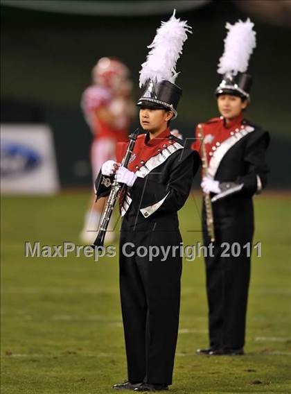 Thumbnail 3 in Mater Dei vs. Servite photogallery.