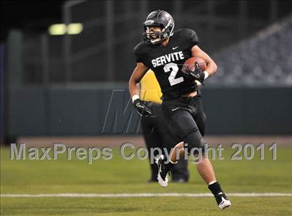 Thumbnail 2 in Mater Dei vs. Servite photogallery.