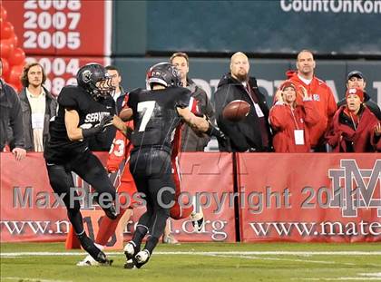 Thumbnail 2 in Mater Dei vs. Servite photogallery.