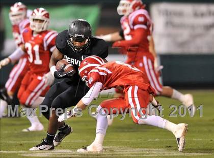 Thumbnail 1 in Mater Dei vs. Servite photogallery.