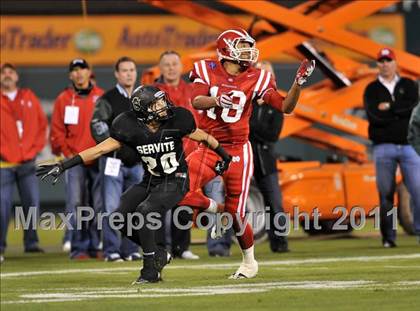 Thumbnail 3 in Mater Dei vs. Servite photogallery.