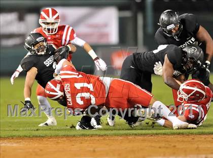 Thumbnail 3 in Mater Dei vs. Servite photogallery.