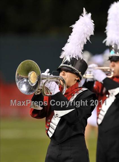 Thumbnail 3 in Mater Dei vs. Servite photogallery.