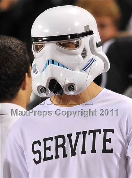 Thumbnail 3 in Mater Dei vs. Servite photogallery.