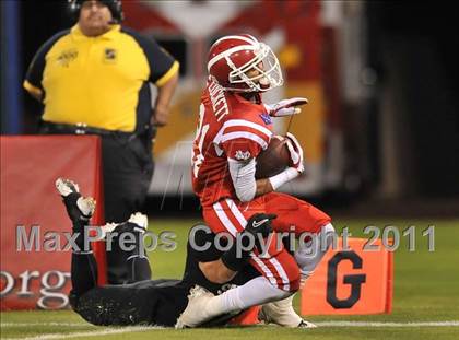 Thumbnail 2 in Mater Dei vs. Servite photogallery.