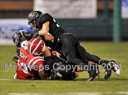 Thumbnail 1 in Mater Dei vs. Servite photogallery.