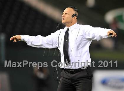 Thumbnail 2 in Mater Dei vs. Servite photogallery.