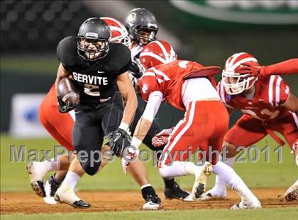 Thumbnail 2 in Mater Dei vs. Servite photogallery.