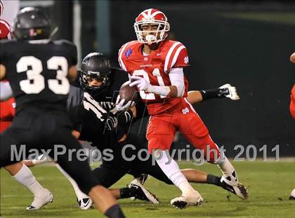 Thumbnail 3 in Mater Dei vs. Servite photogallery.