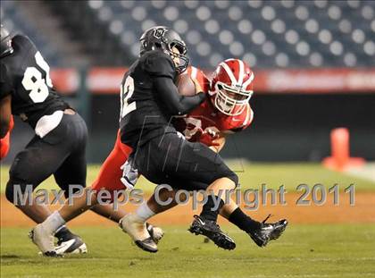 Thumbnail 2 in Mater Dei vs. Servite photogallery.