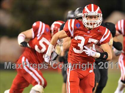 Thumbnail 2 in Mater Dei vs. Servite photogallery.