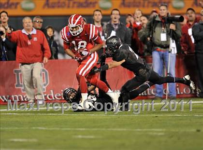Thumbnail 3 in Mater Dei vs. Servite photogallery.