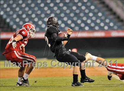 Thumbnail 2 in Mater Dei vs. Servite photogallery.