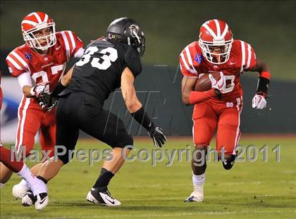 Thumbnail 3 in Mater Dei vs. Servite photogallery.