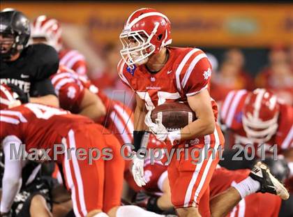 Thumbnail 3 in Mater Dei vs. Servite photogallery.