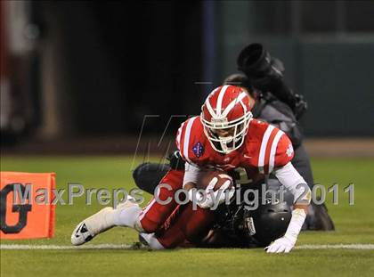 Thumbnail 1 in Mater Dei vs. Servite photogallery.