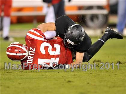 Thumbnail 1 in Mater Dei vs. Servite photogallery.