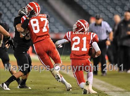Thumbnail 1 in Mater Dei vs. Servite photogallery.