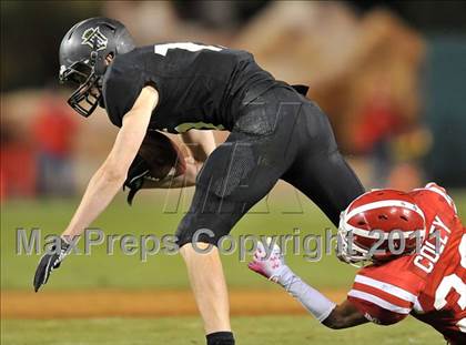 Thumbnail 1 in Mater Dei vs. Servite photogallery.