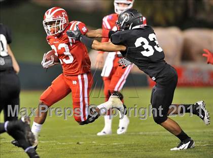 Thumbnail 3 in Mater Dei vs. Servite photogallery.