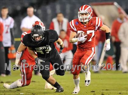 Thumbnail 3 in Mater Dei vs. Servite photogallery.
