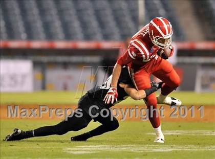 Thumbnail 3 in Mater Dei vs. Servite photogallery.